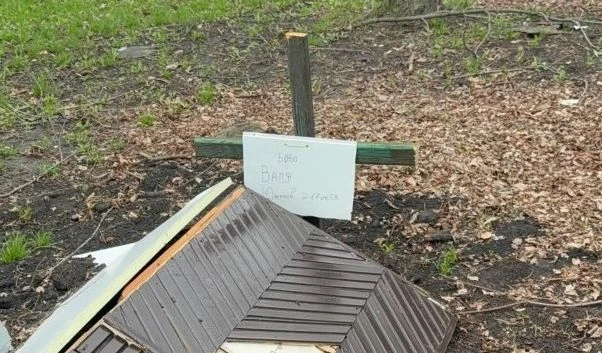 В Донецк вече погребват убитите между къщите и блоковете 