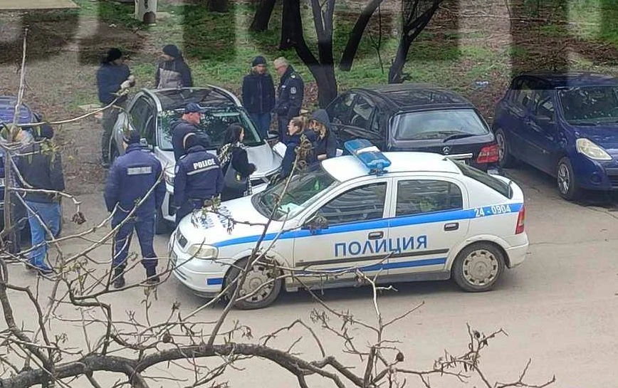 Извънредно: Полицаи завардиха столичен квартал, има арестувани! Зрелищни СНИМКИ