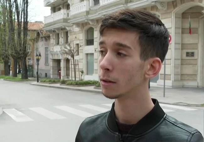 Тийнейджър от скандалните кадри с гайда във Варна: Няма да се повтори! 