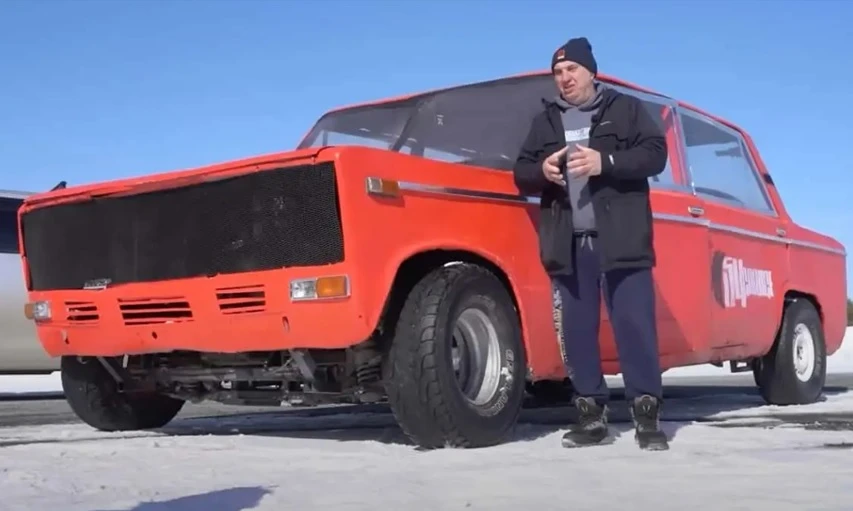 Уникално: Показаха Лада XXL, оборудвана с холна гарнитура ВИДЕО