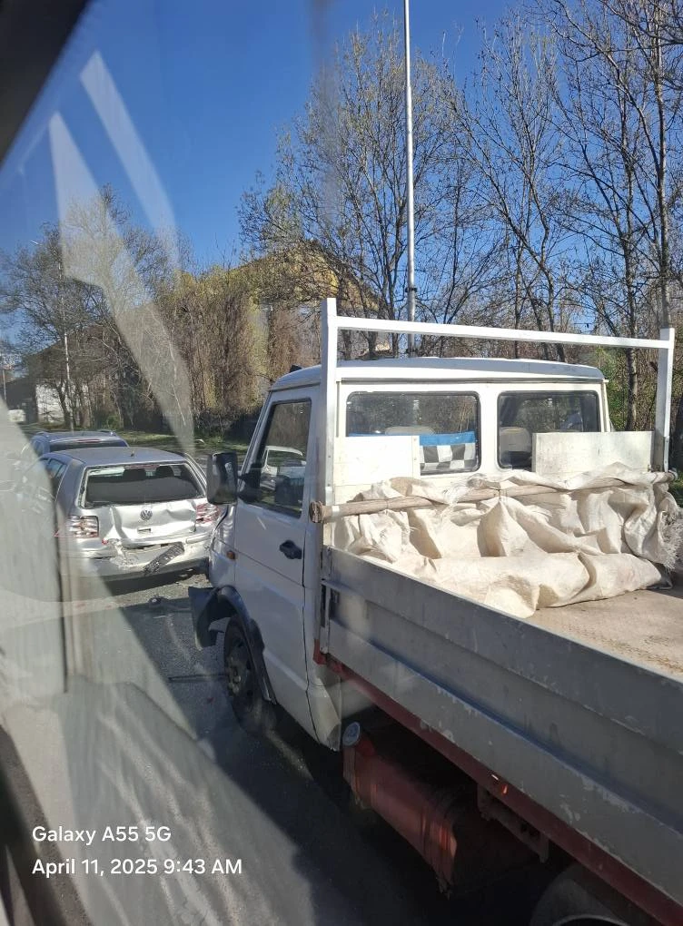 Извънредно: Верижна катастрофа на пъпа на София СНИМКИ