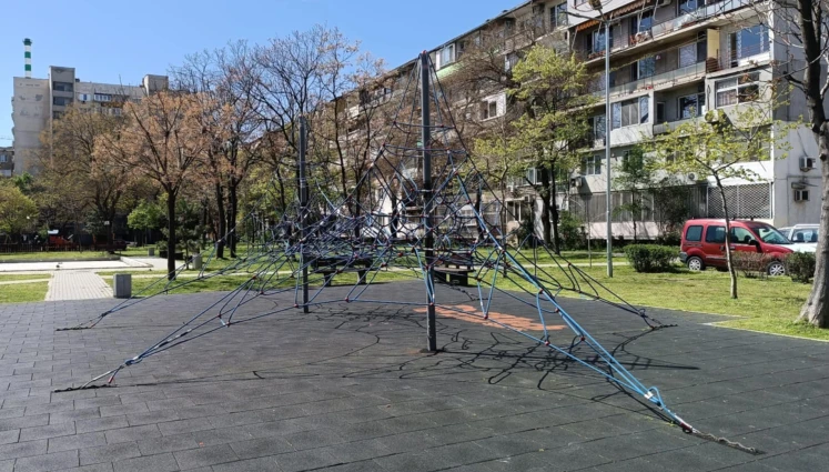 Ужасяващ инцидент с 3 деца в Пловдив СНИМКИ