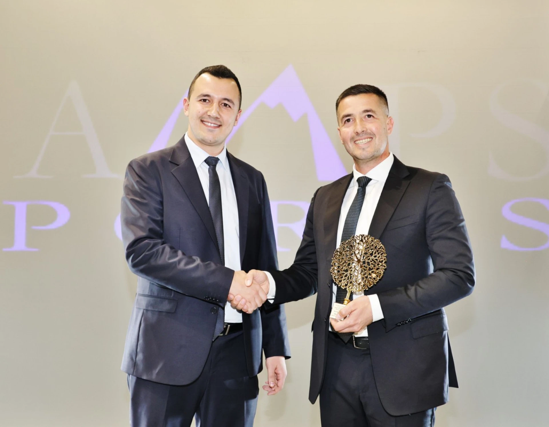 Bright Awards 2025 с официален старт от зам.-министър Ирена Георгиева: Отличени бяха водещи бизнеси и каузи