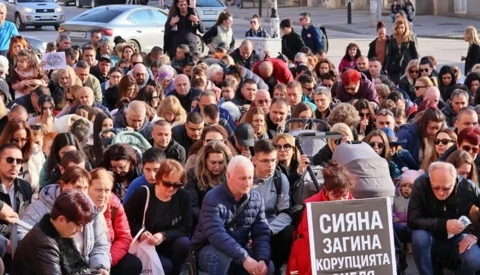 Протестно шествие и молитва в памет на Сияна в София ВИДЕО