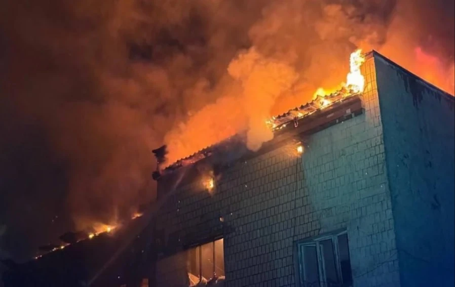 Удари с дронове по Одеса тази нощ, има пострадали и пожари ВИДЕО