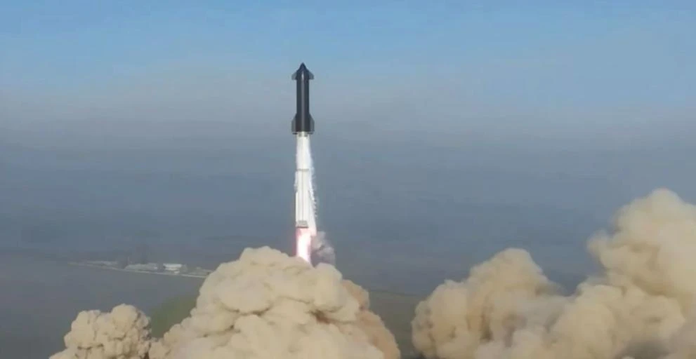 SpaceX изстреля 27 спътника Starlink в ниска околоземна орбита