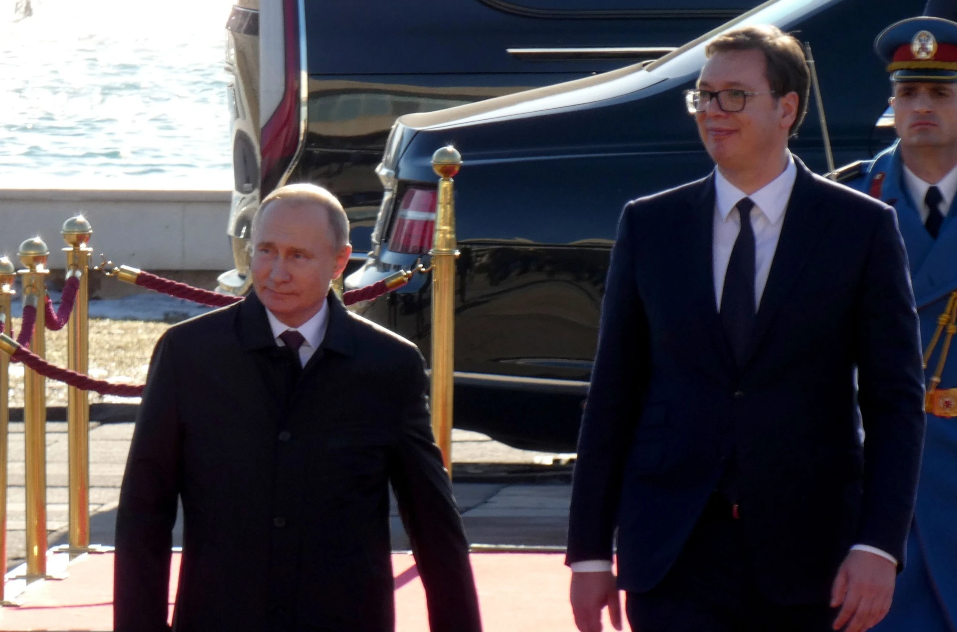 Критичен момент: Край с евроинтеграцията на Сърбия, ако Вучич отиде в Москва на 9 май