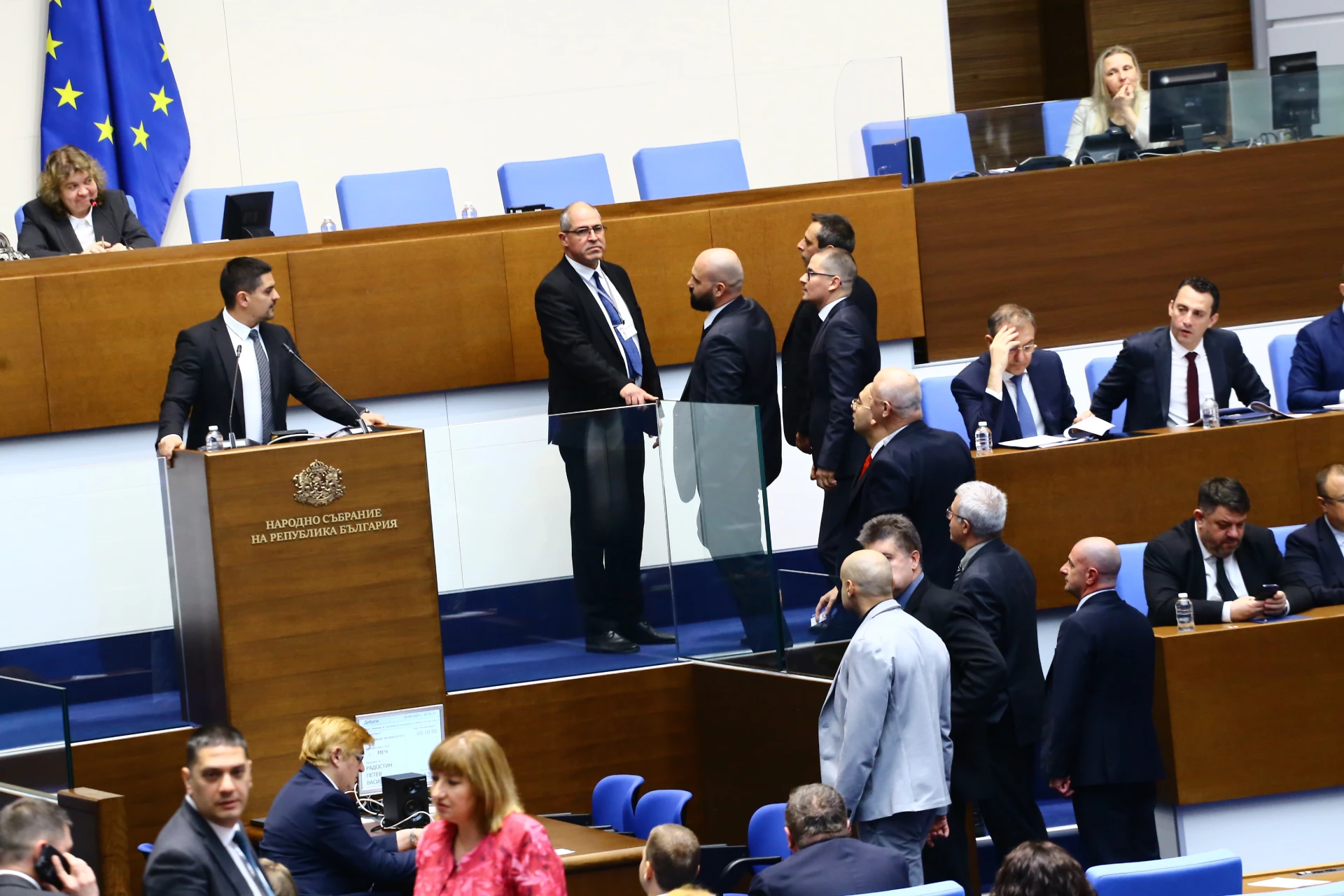 Ясно е името на депутата с най-груб език в парламента