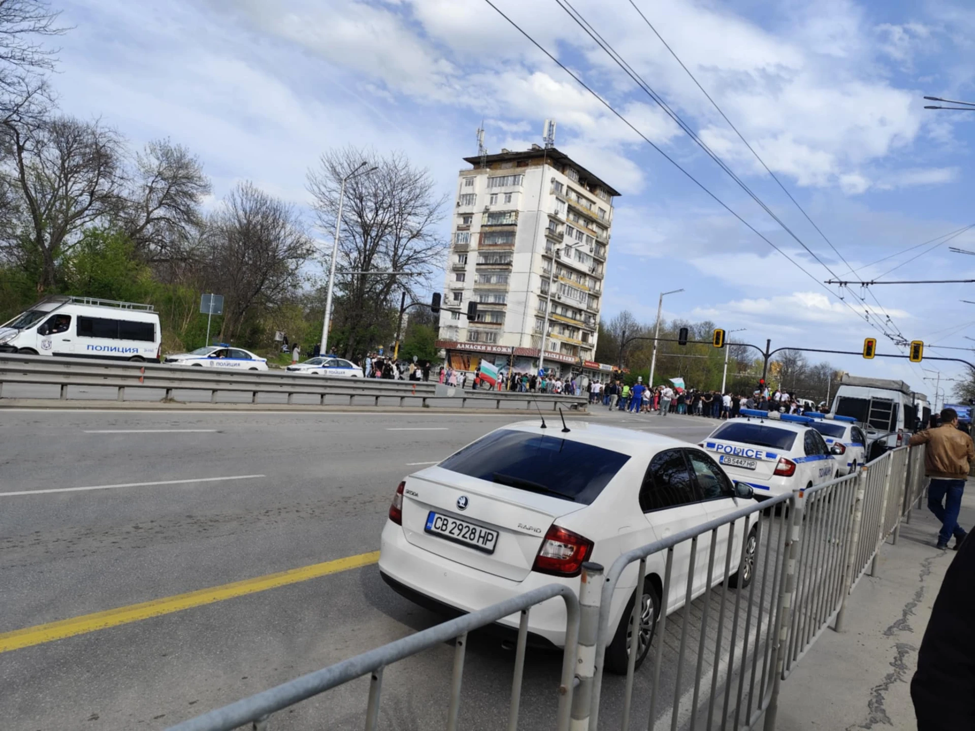 Хаос в София: Жители блокираха няколко квартала, протестират на ключов булевард! ВИДЕО