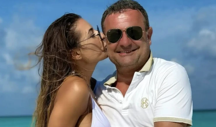Появиха се шокиращи голи СНИМКИ 18+ на новата жена на Рачков