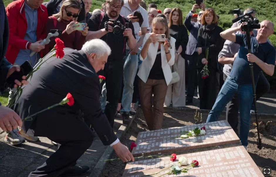 Berliner Zeitung: Германците игнорираха Бербок, приветстваха руския посланик
