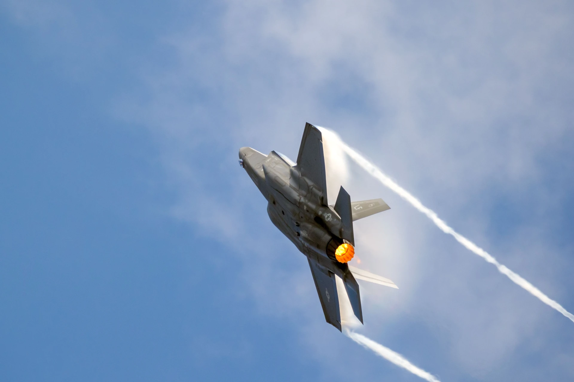 Имат ли "прекъсвач" американските F-35 и опасно ли е това за европейските държави 