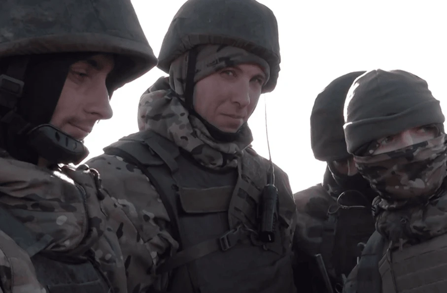 Маневри „под носа“: Русия провокира украинската армия с фалшиви атаки под бял флаг