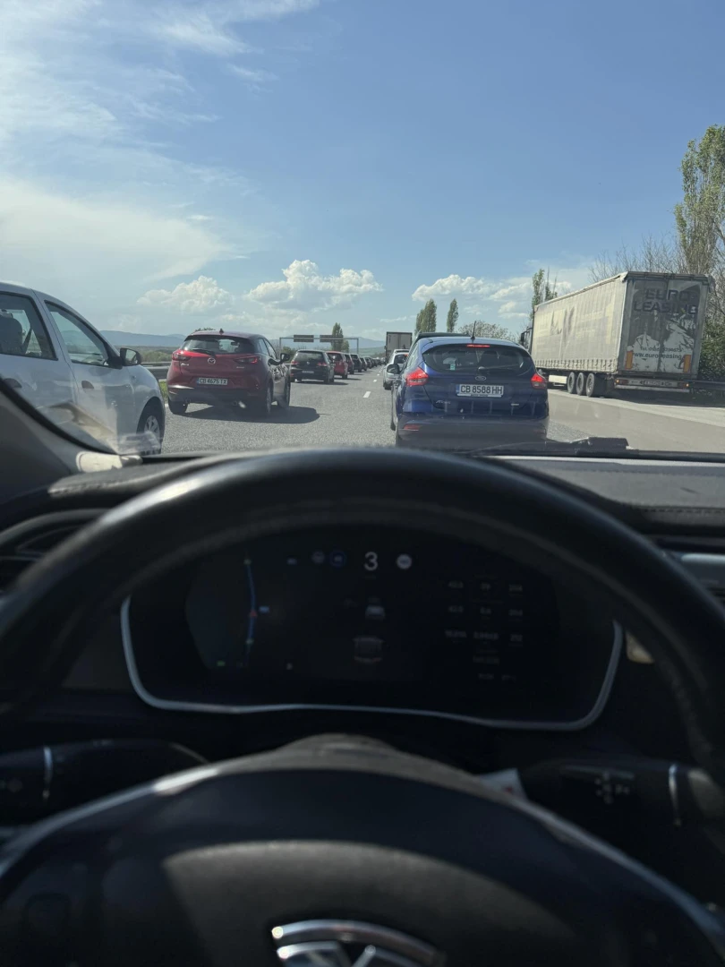 Адът по БГ пътищата е в разгара си, внимавайте на тези отсечки КАРТА
