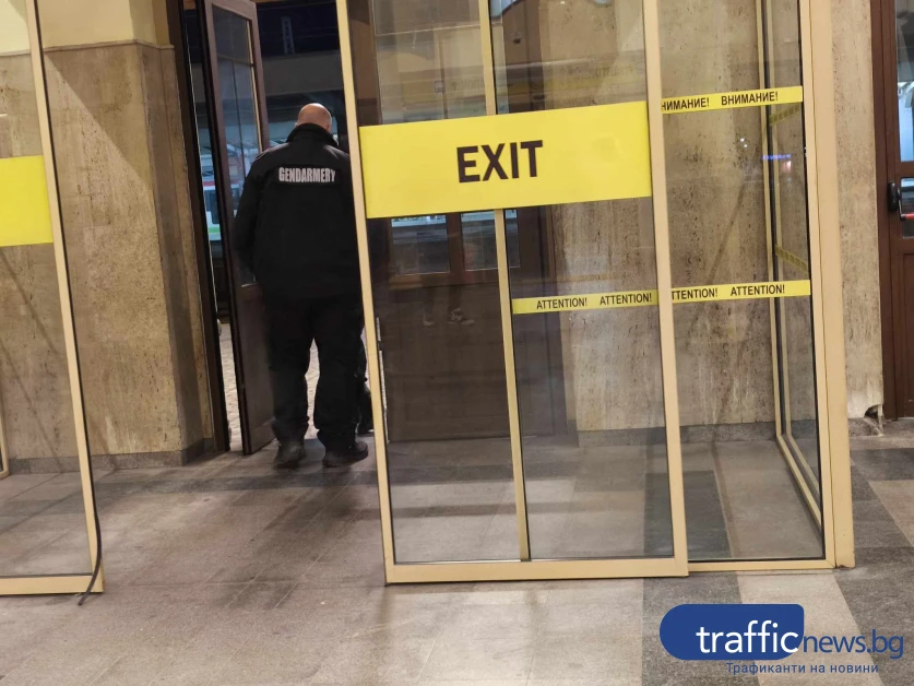 Пълен потрес на пловдивската Централна гара, пътниците се видяха в чудо СНИМКИ  