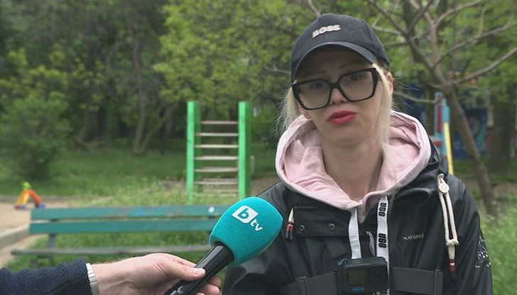 Филм на ужасите в София: Агресивен пес напада за втори път Полина и любимеца й