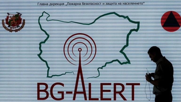 Министър Митов разкри защо не се е задействала BG-ALERT при потопа в Монтанско