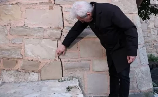 Извънредно положение в Крит! Улиците се напукаха