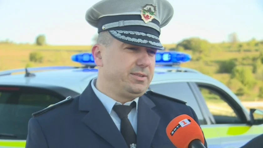 Полиция пак на всяка крачка, карате ли в аварийната лента - ще съжалявате горчиво