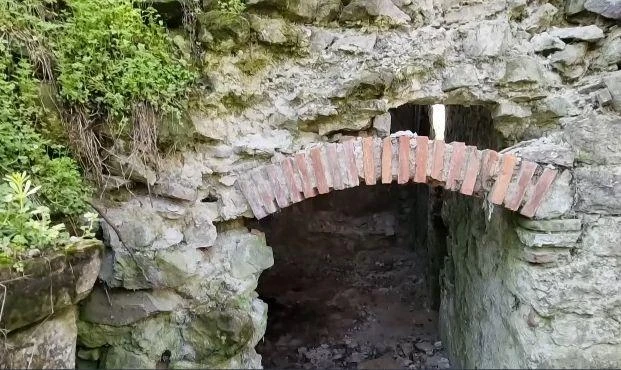 Стара баня в наш курорт привлича туристи, но...