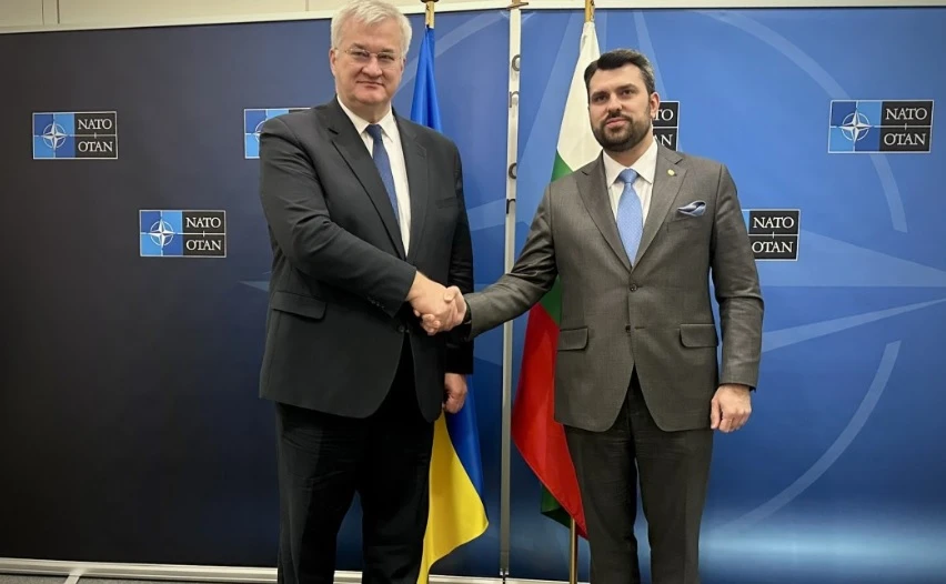 Външните министри на Украйна и България проведоха телефонен разговор, ето какво обсъдиха