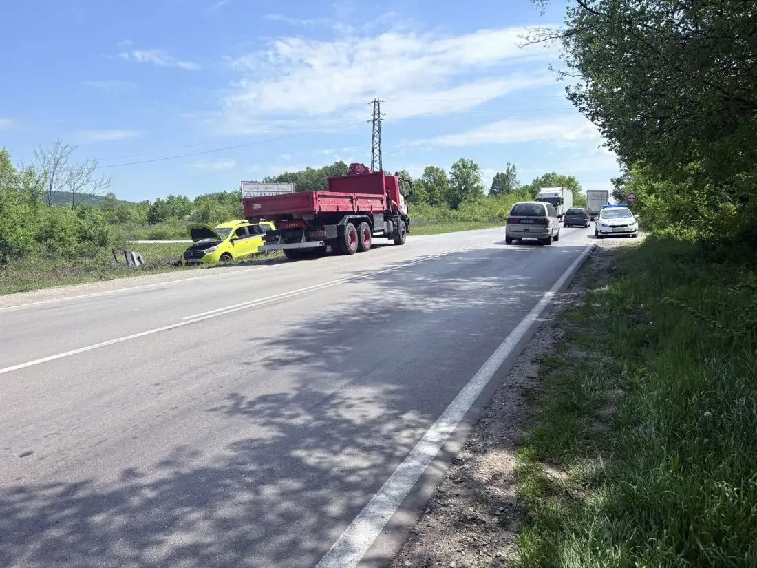 Касапница с три жертви край Монтана, телата им са заклещени в колата СНИМКИ 18+