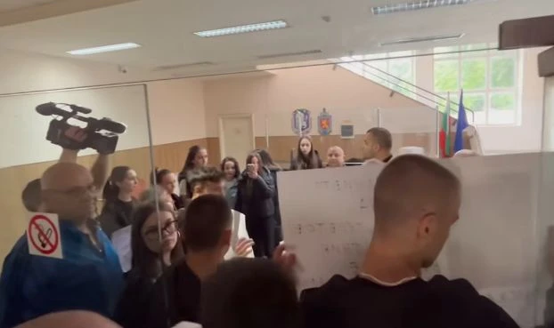 Бунт в Хасково заради убийството на Маги ВИДЕО