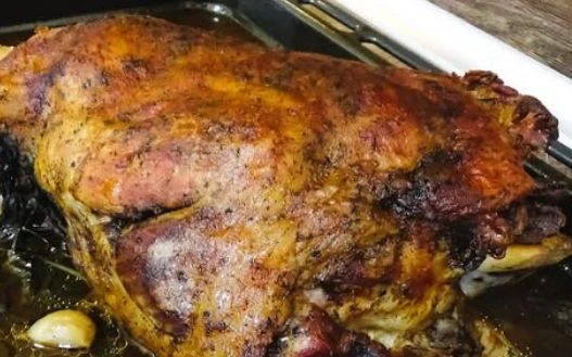 Сочно агнешко бутче с провансалски билки - нереална вкусотия
