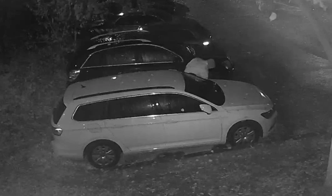 Режат яко гуми на този паркинг в голям наш град ВИДЕО