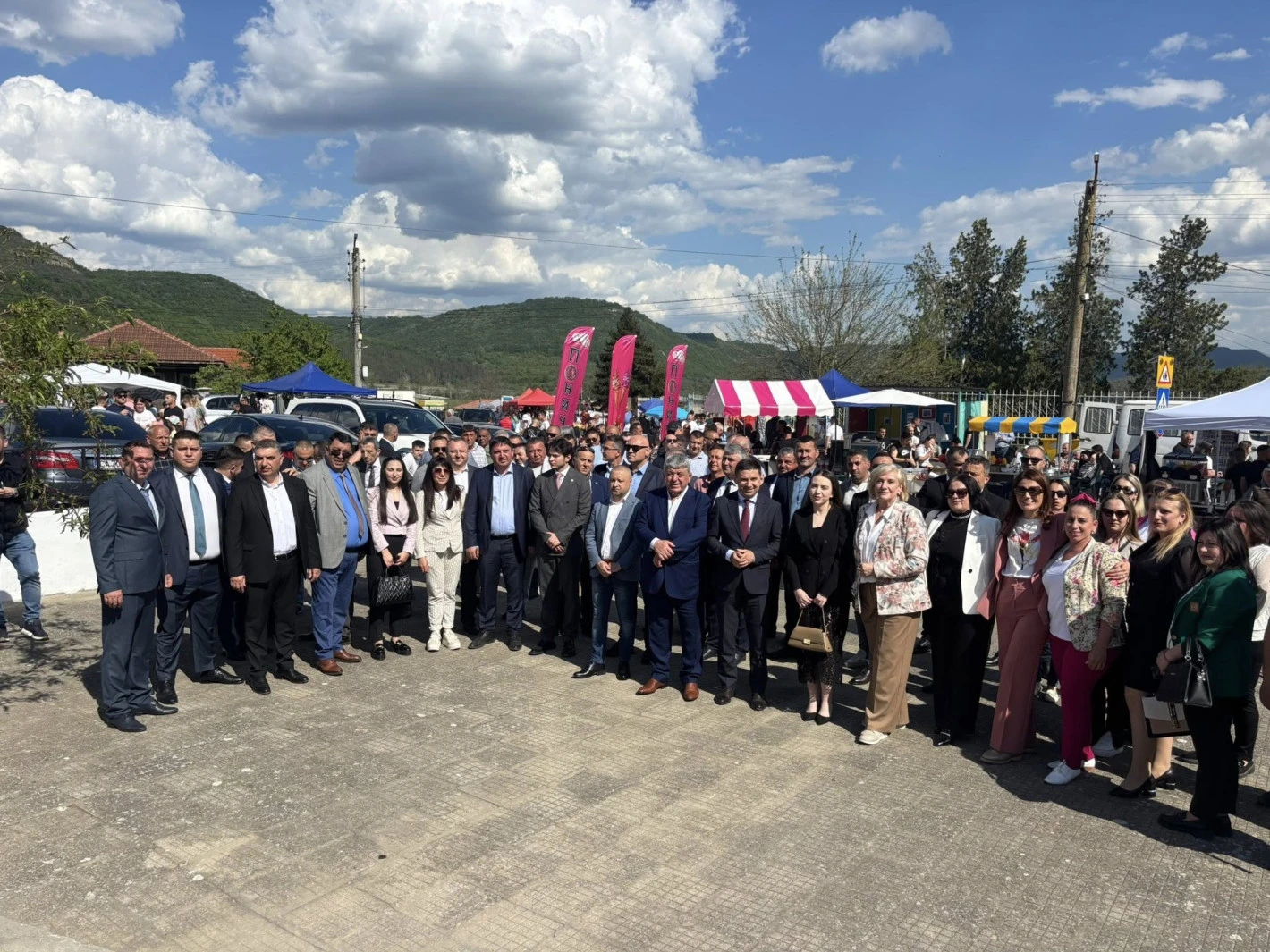 ДПС-Ново начало почете героите на демокрацията, хиляди в Караманци