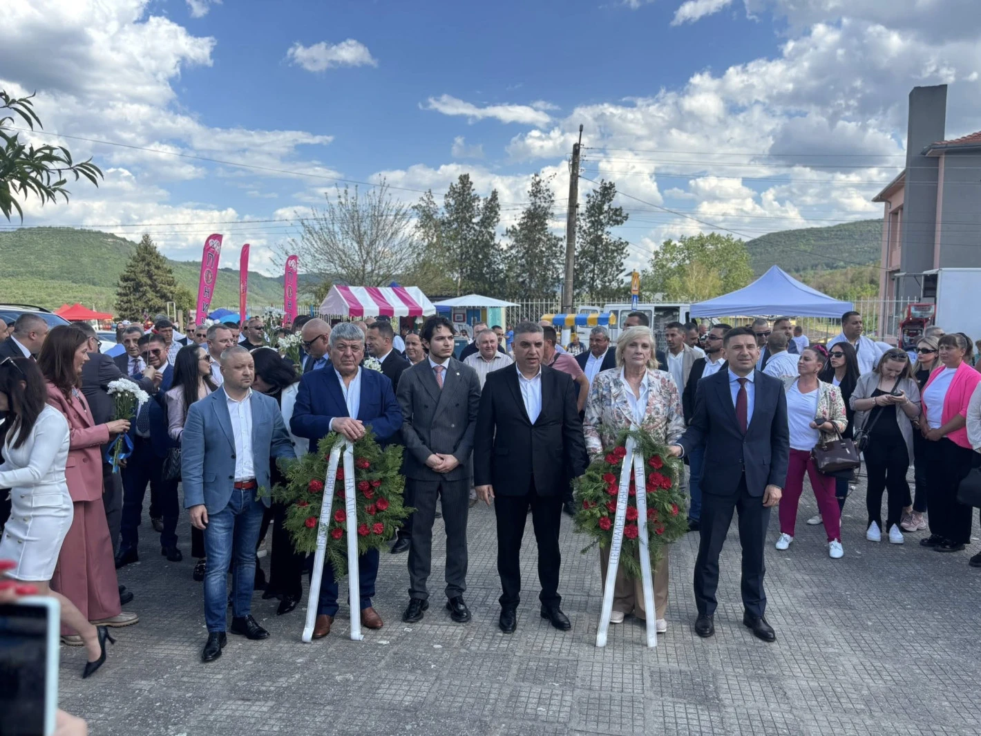 ДПС-Ново начало почете героите на демокрацията, хиляди в Караманци