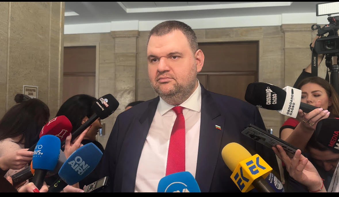 Пеевски: Призовавам да се работи за хората! Няма да позволя България да бъде хвърлена в бездната! БЛИЦ Live