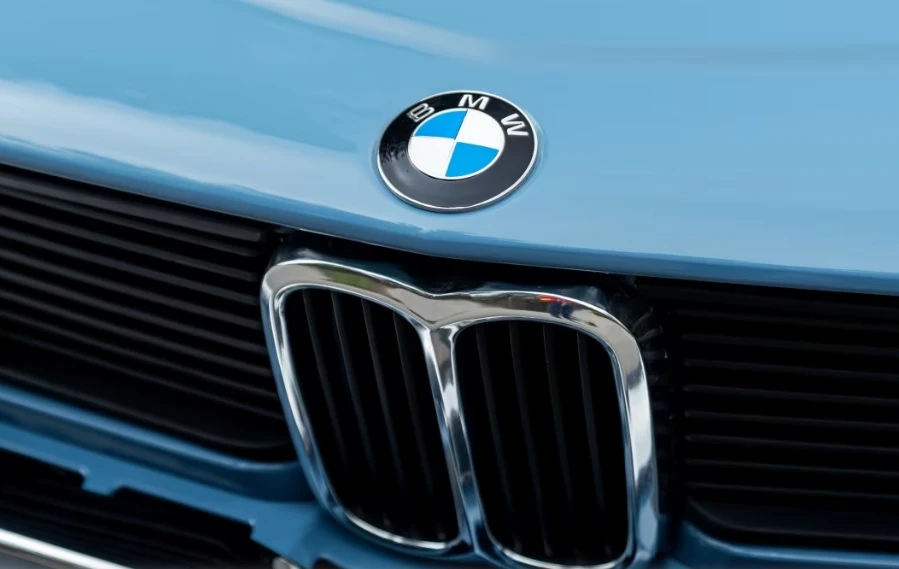 Уникално: Продава се първата заредена "петица" на BMW СНИМКИ