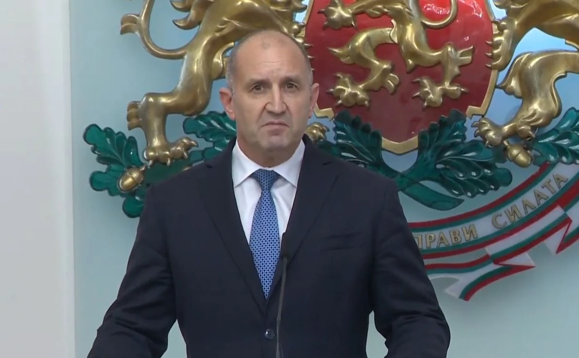 Извънредно! Радев внася предложение за референдум за еврото БЛИЦ Live
