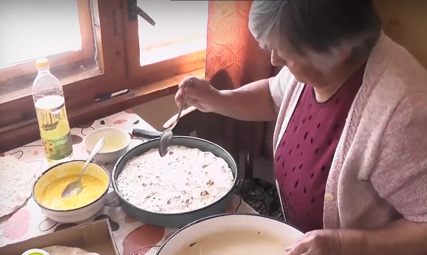 Родната баница е в топ 3 сред храните в света, а баба Донка показа нагледно как да я направим ВИДЕО