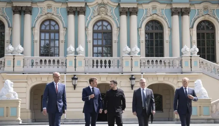 Зеленски, Макрон, Мерц, Стармър и Туск са говорили с Тръмп, зоват още в понеделник...