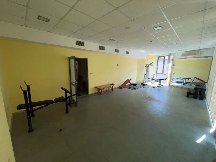 Спа хотел край Пловдив тъне в разруха, цената на спа хотела стигна дъното СНИМКИ 