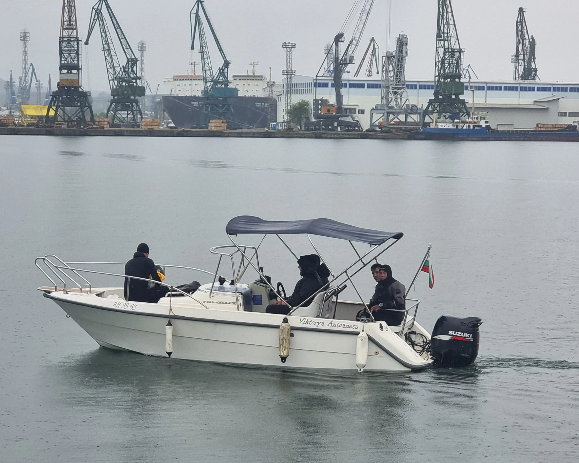 Водолази се гмурнаха в морето край Варна, не е истина какво извадиха СНИМКИ