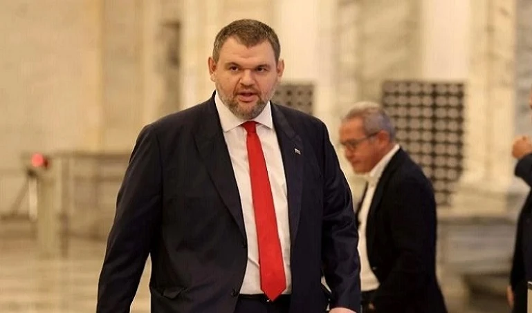 След апела на Пеевски всички общини засилват ограниченията и контрола на тротинетките в населените места