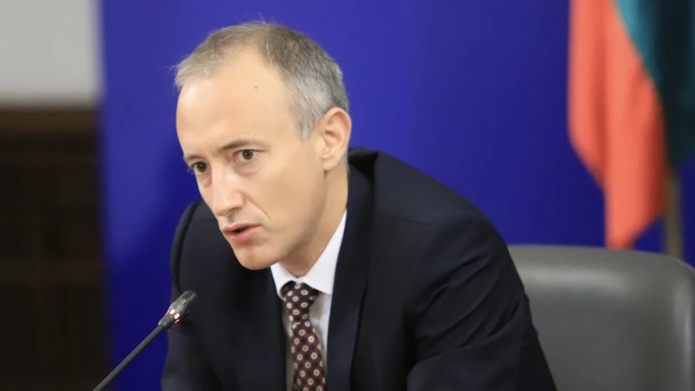 Министърът с разкрития какво ще се учи в училище