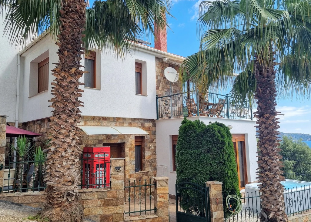 Продават мечтана вила на Тасос с гледка към Golden Beach, цената е колкото 2-стаен апартамент в София СНИМКИ