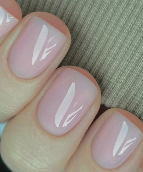 Ice Cream Manicure – цветният акцент на лято 2025 СНИМКИ