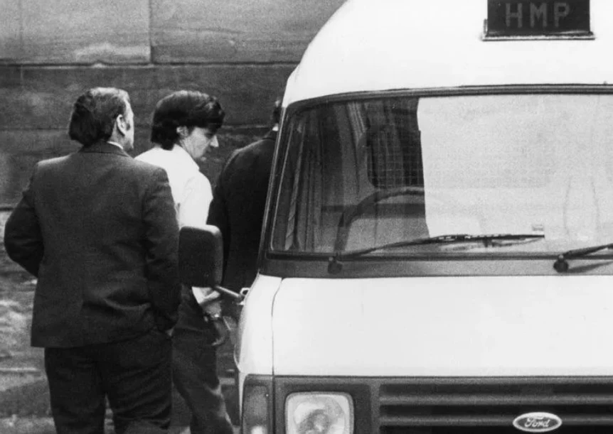 Пуснаха на свобода невинен мъж след почти 40 години в затвора СНИМКИ