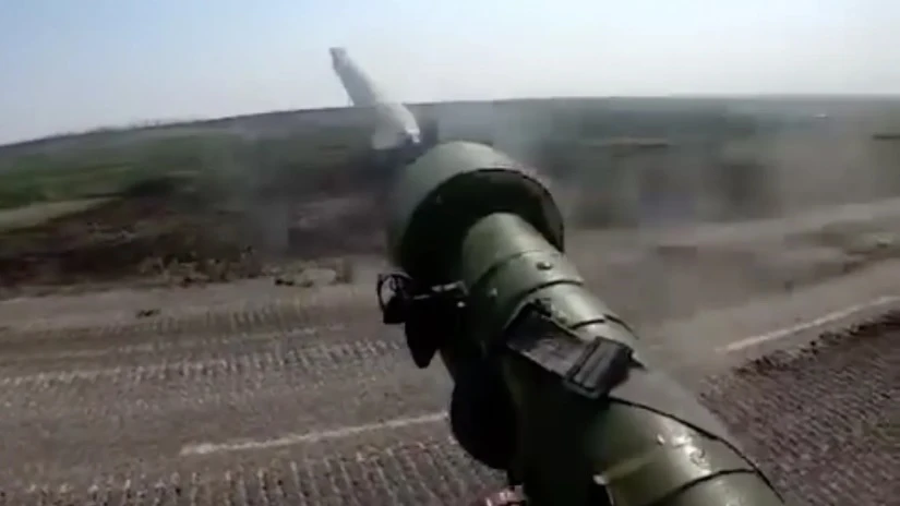 ВСУ показаха унищожаването на СУ-25 с добре насочен изстрел от ПЗРК "Игла" ВИДЕО