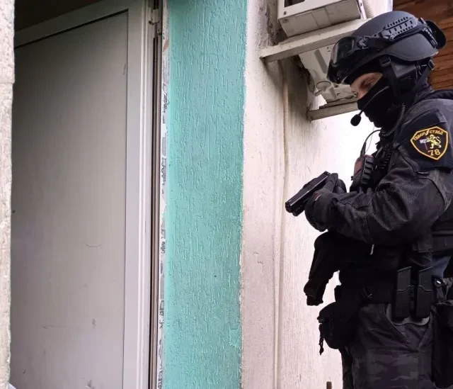 ГДБОП разби адска група в Хасковско: Похитители измъчвали жертвите си за откуп, държали ги в плен СНИМКИ