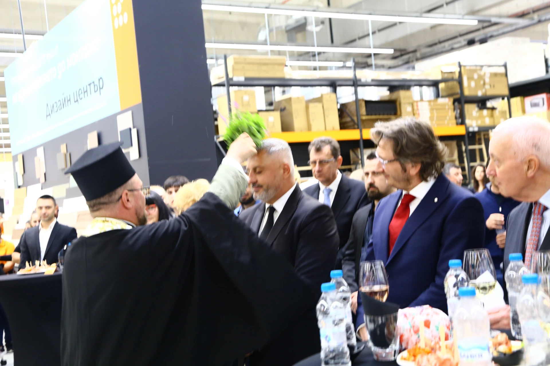 Практис откри най-големия си и иновативен „направи си сам“ хипермаркет в България СНИМКИ