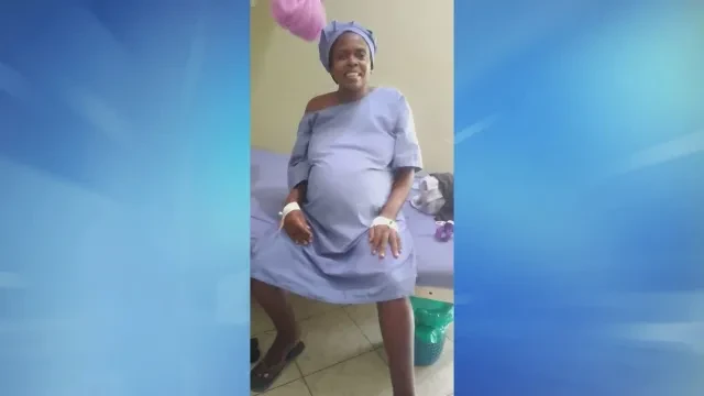 Жена роди шест бебета, заченати естествено ВИДЕО