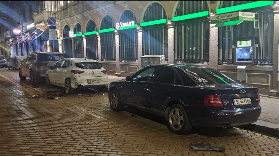 Екшън в центъра на София с BMW, не е истина какво има на задната седалка СНИМКИ