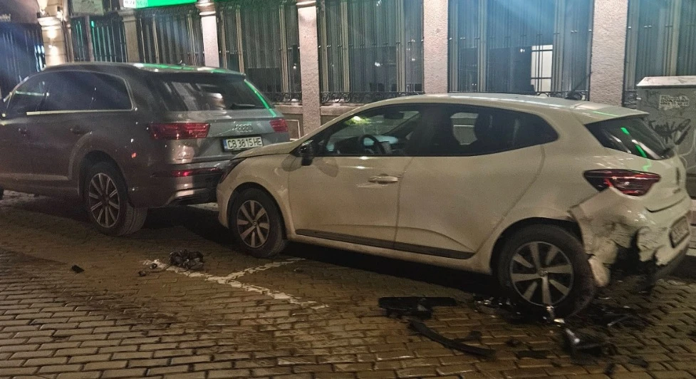 Екшън в центъра на София с BMW, не е истина какво има на задната седалка СНИМКИ