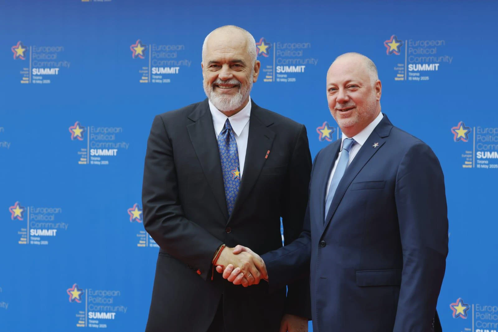 Премиерът разговаря с редица лидери, покани канцлер в България